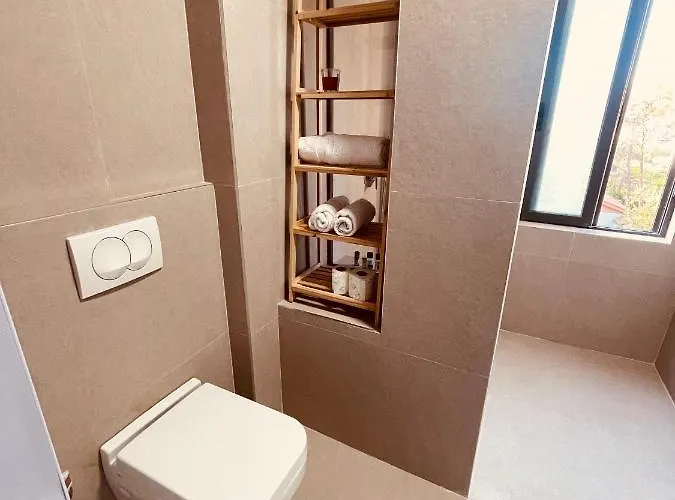 Cheerful 2-bedroom In Apartment Golem (Tirana)