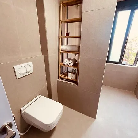 Cheerful 2-bedroom In アパート ゴーレム