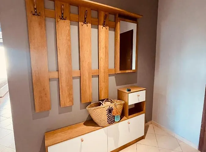 Cheerful 2-bedroom In Appartement *