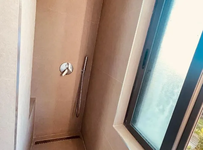 Cheerful 2-bedroom In شقة